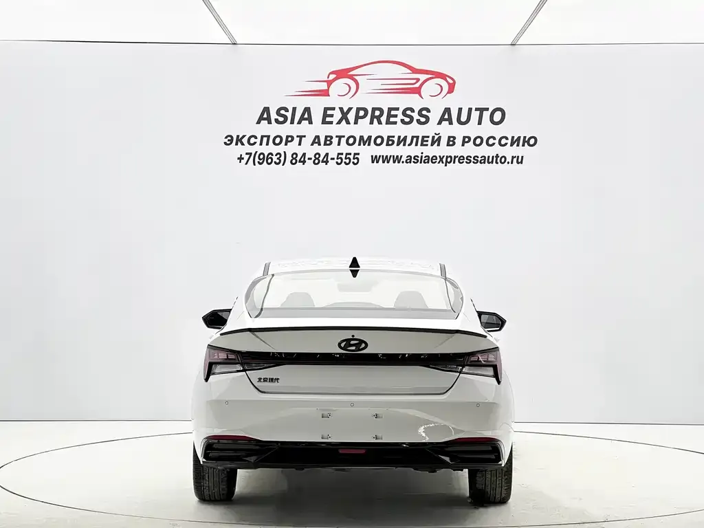 Hyundai Elantra — фото 10