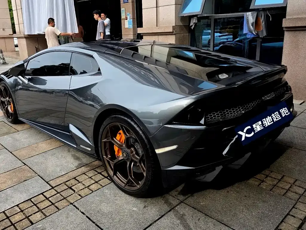 Lamborghini Huracan — фото 3
