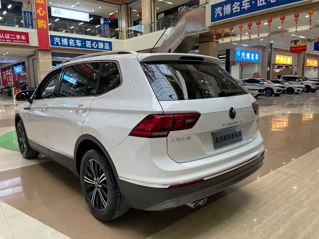 Volkswagen Tiguan L — фото 6