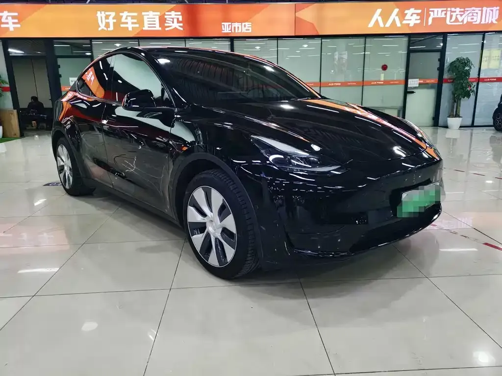 Tesla Model Y — фото 4