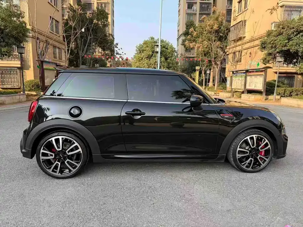 MINI JCW (John Cooper Works) — фото 5