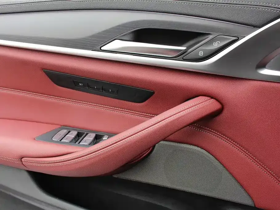 BMW 5 Series — фото 4