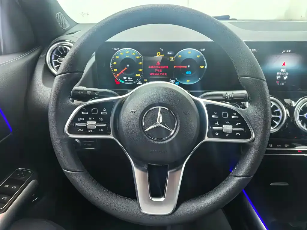 Mercedes-Benz EQA — фото 9