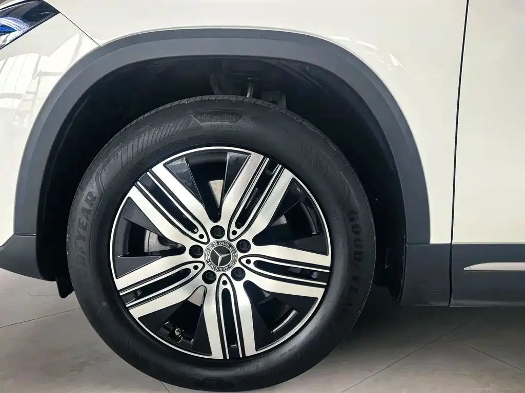 Mercedes-Benz EQA — фото 10