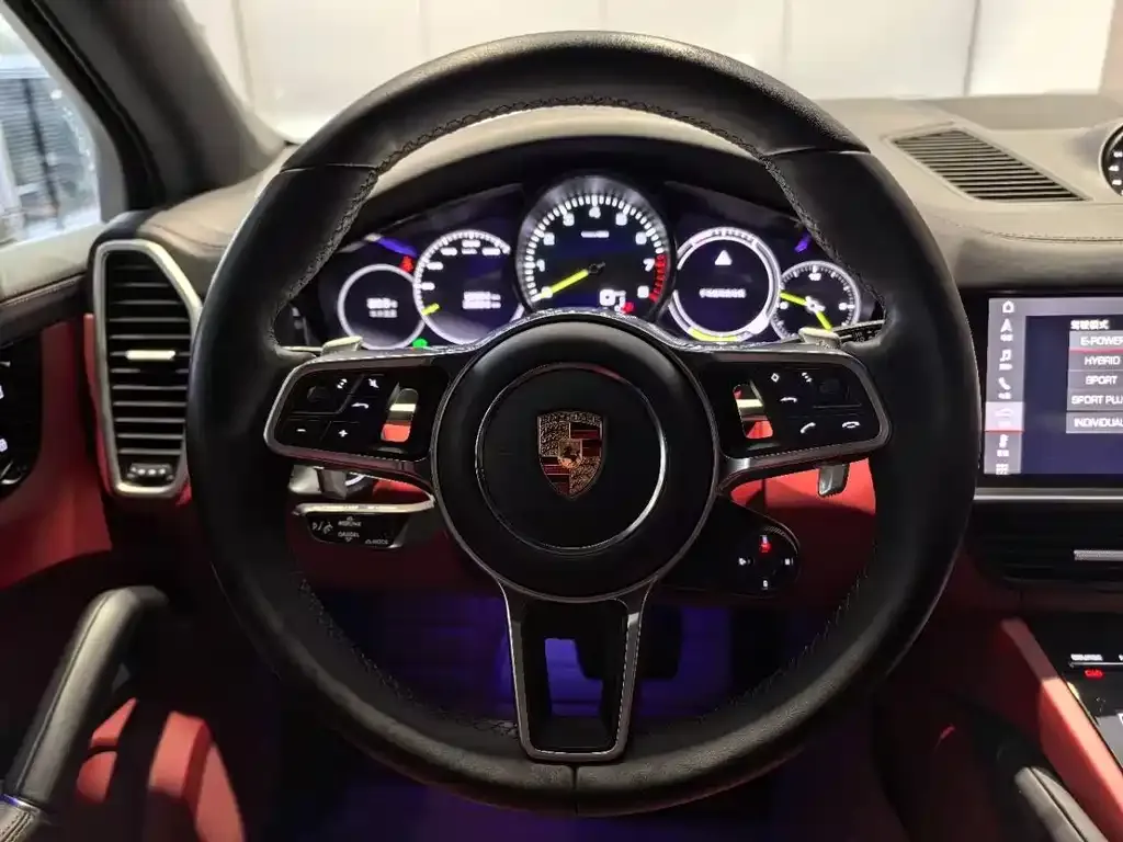 Porsche Cayenne Hybrid — фото 8