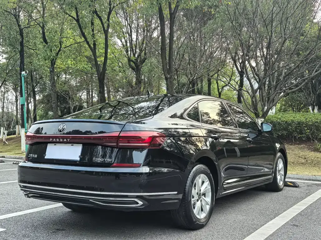 Volkswagen Passat — фото 8