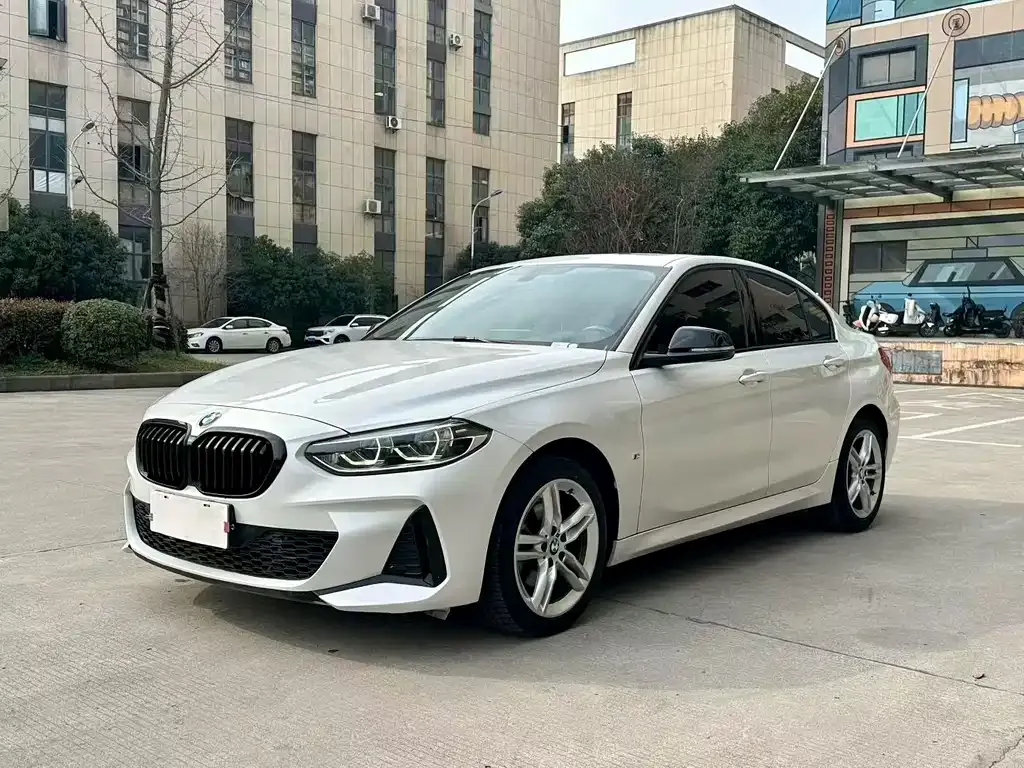BMW 1 Series — фото 1