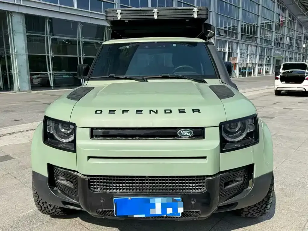 Land Rover Defender — фото 1