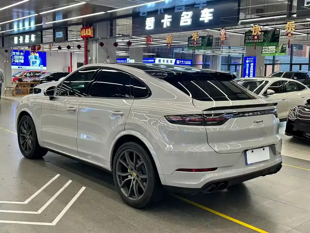 Porsche Cayenne — фото 5