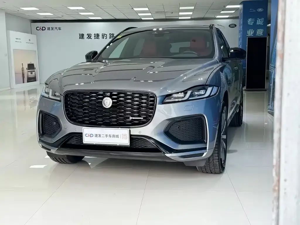 Jaguar F-PACE — фото 7