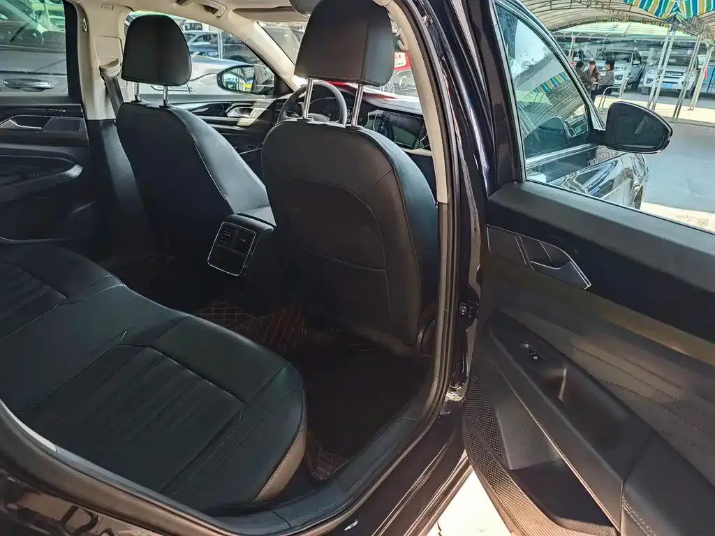 Volkswagen Passat — фото 4