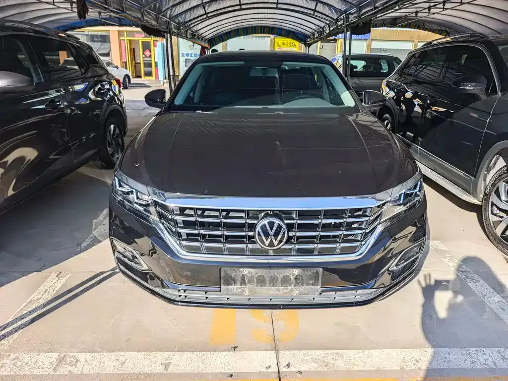 Volkswagen Passat — фото 10