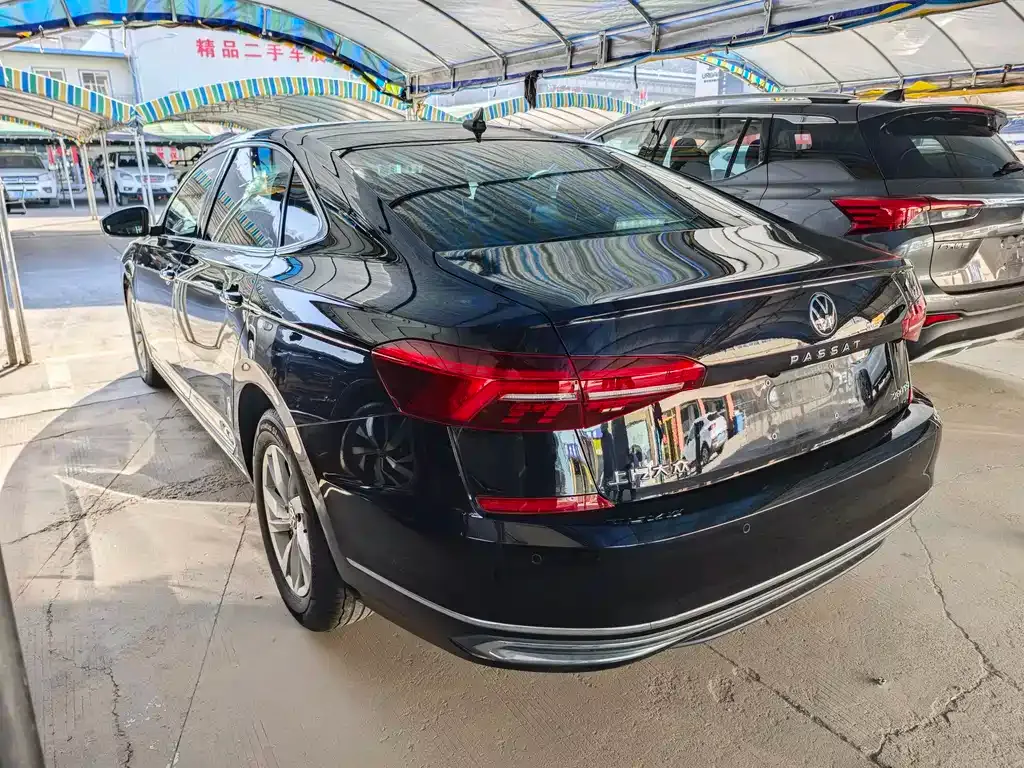 Volkswagen Passat — фото 7
