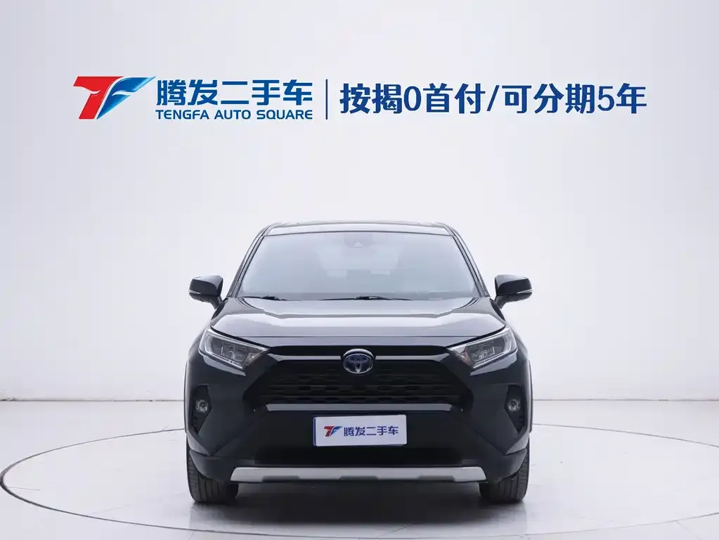 Toyota RAV4 — фото 10
