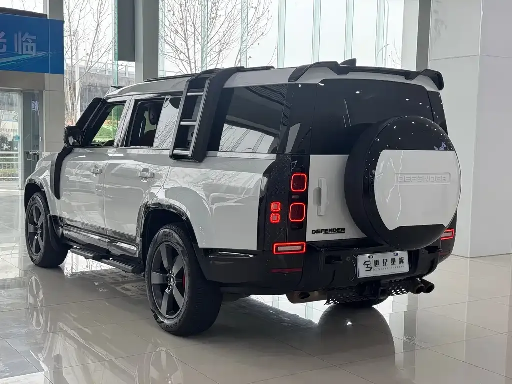 Land Rover Defender — фото 5
