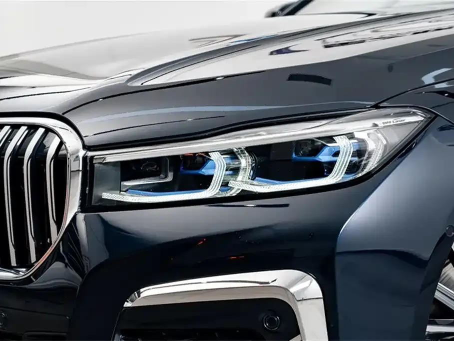 BMW 7 Series — фото 8