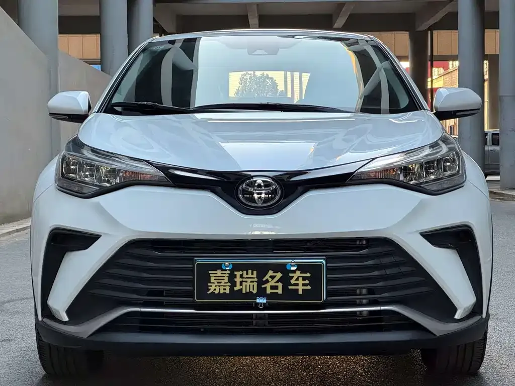 Toyota IZOA — фото 10