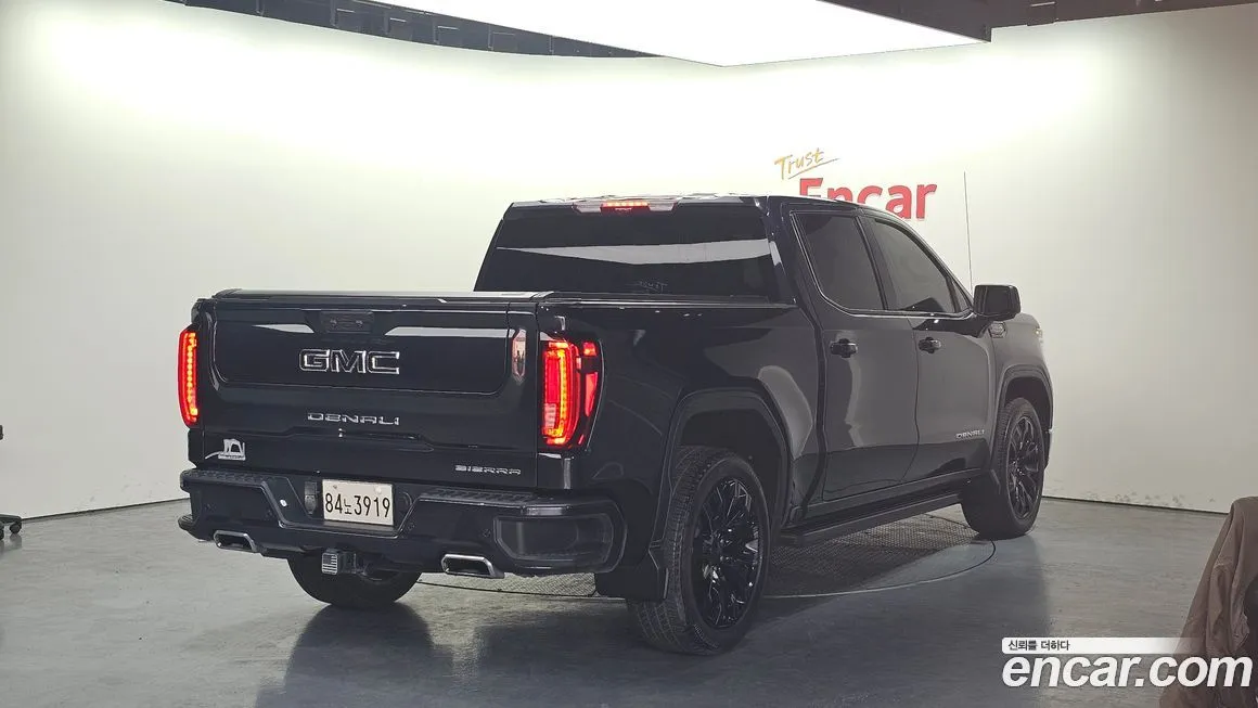 GMC Sierra — фото 2