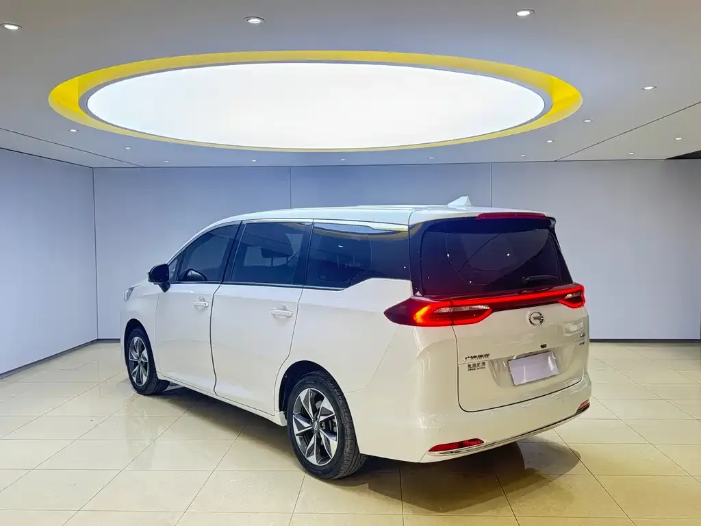 GAC Motor Trumpchi M6 — фото 3