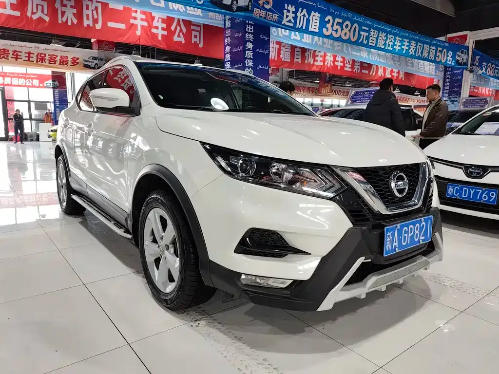 Nissan Qashqai — фото 9