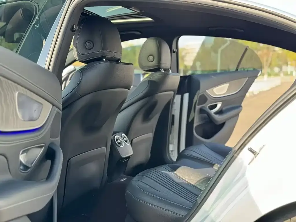 Mercedes-Benz CLS — фото 2