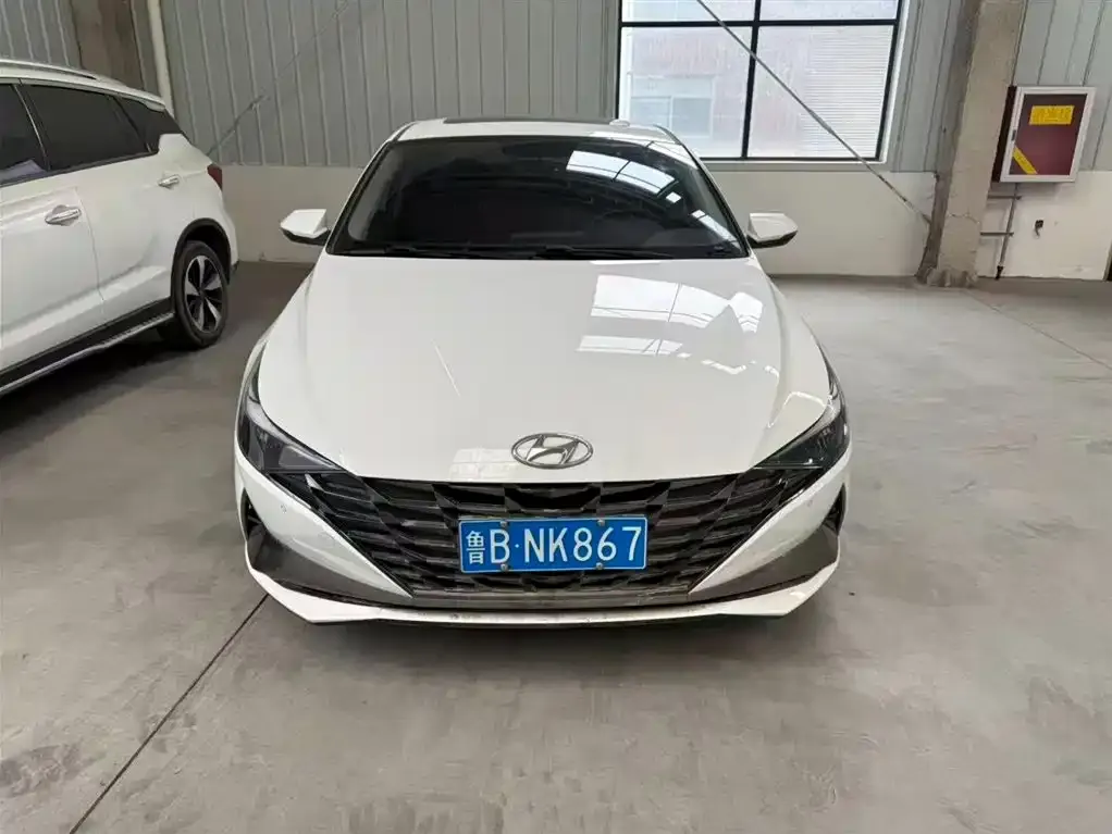 Hyundai Elantra — фото 6
