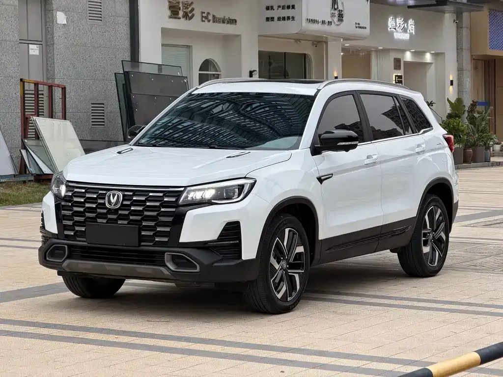 Changan CS75 — фото 1