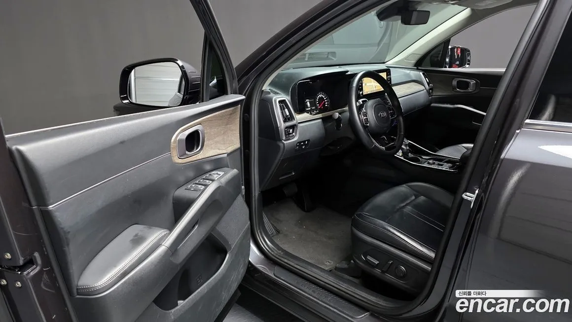 Kia Sorento — фото 6