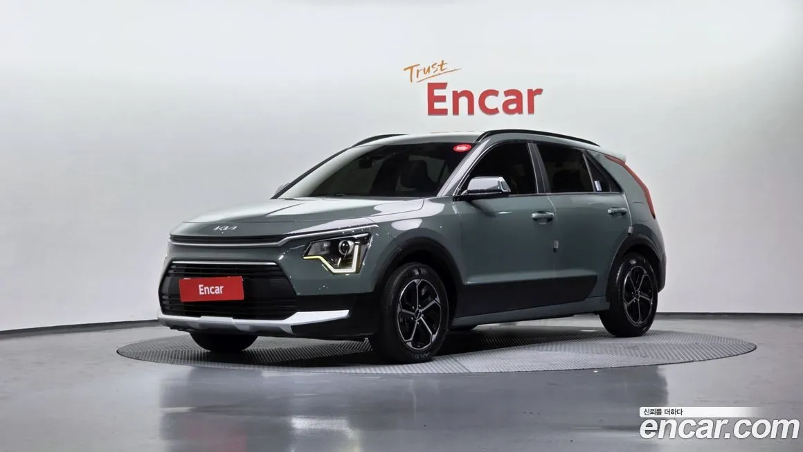 Kia Niro — фото 1