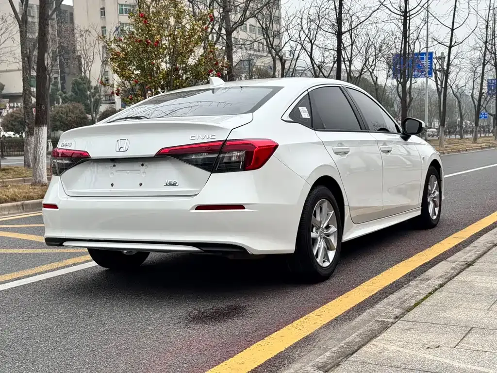 Honda Civic — фото 8