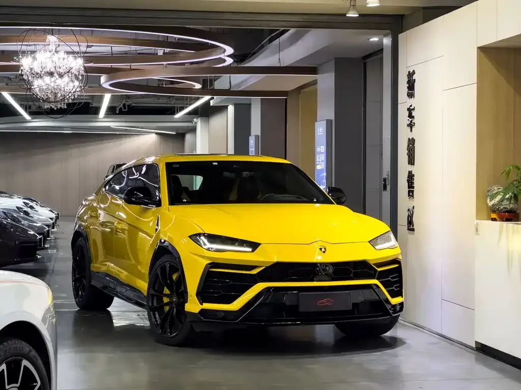 Lamborghini Urus — фото 3