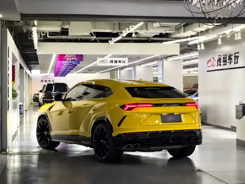 Lamborghini Urus — фото 4