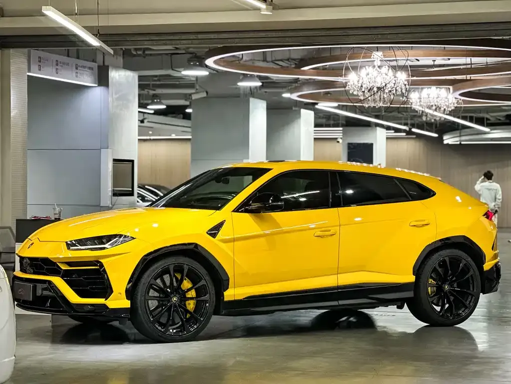 Lamborghini Urus — фото 7
