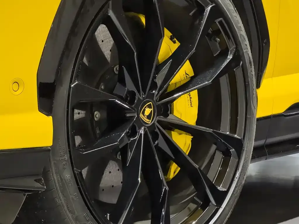 Lamborghini Urus — фото 5