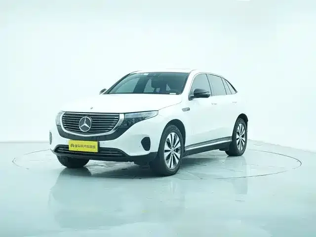 Mercedes-Benz EQC — фото 1