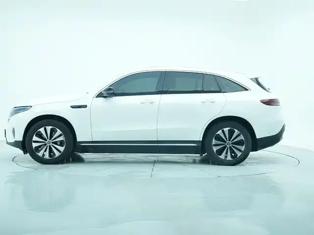 Mercedes-Benz EQC — фото 6