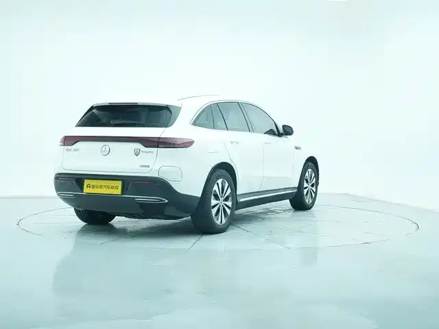 Mercedes-Benz EQC — фото 4
