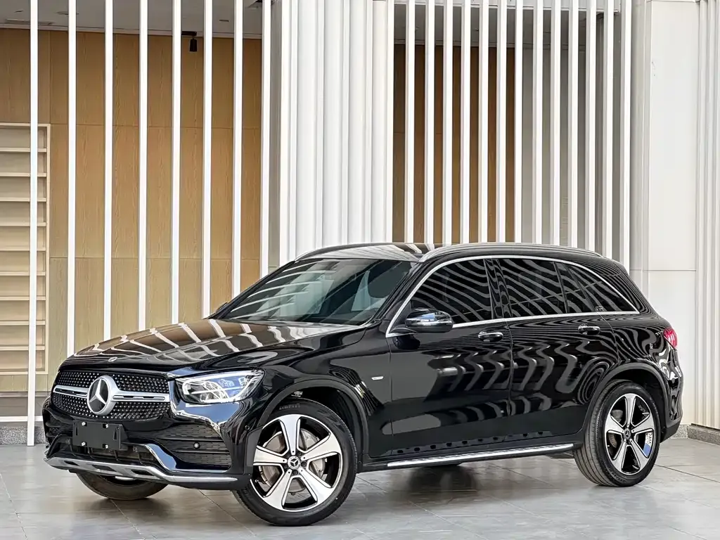 Mercedes-Benz GLC — фото 1