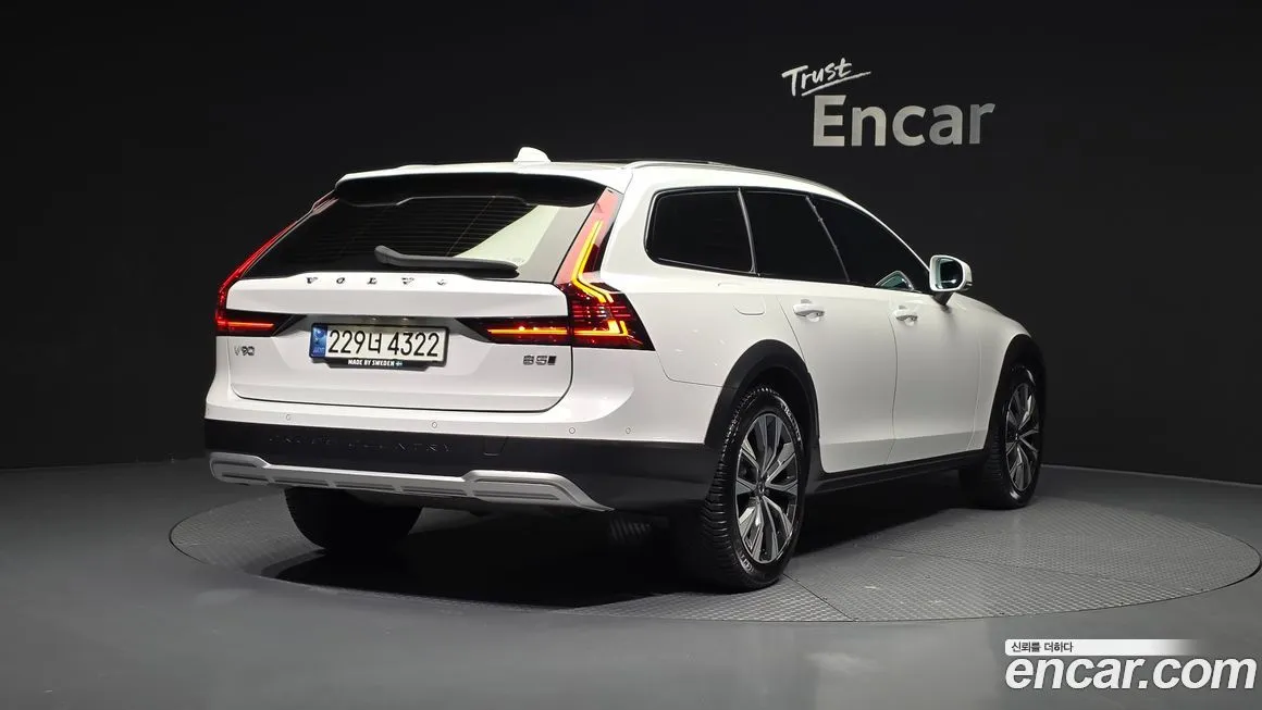 Volvo V90 — фото 4