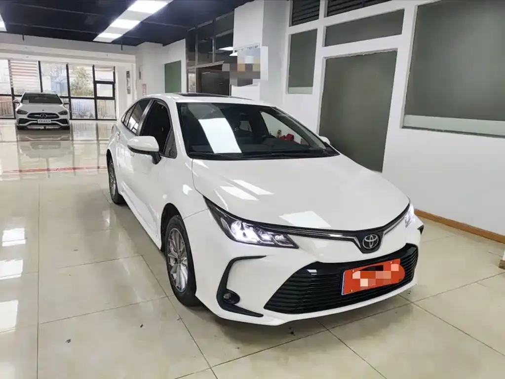 Toyota Corolla — фото 4