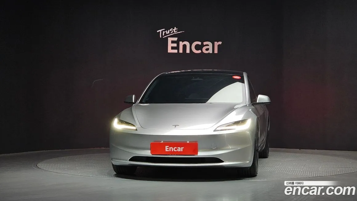 Tesla Model 3 — фото 3