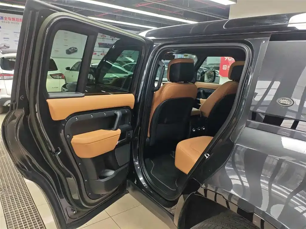 Land Rover Defender — фото 2