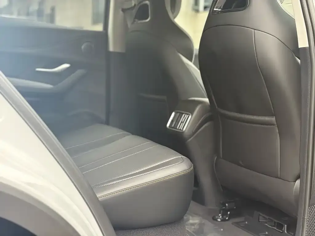 BYD Seal 05 DM-i — фото 2