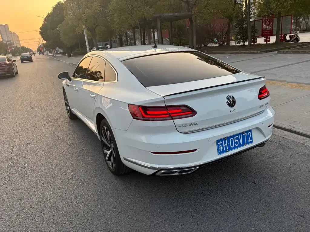 Volkswagen CC — фото 10