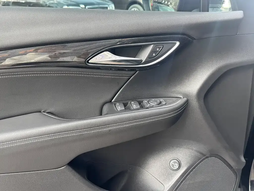 Buick Envision Plus — фото 10