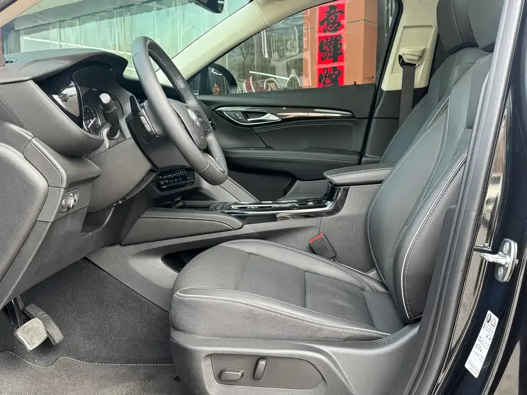 Buick Envision Plus — фото 5