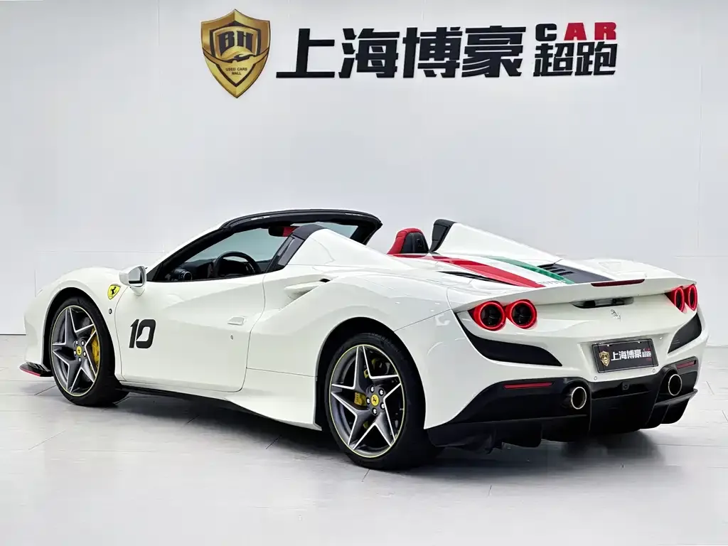 Ferrari F8 — фото 8