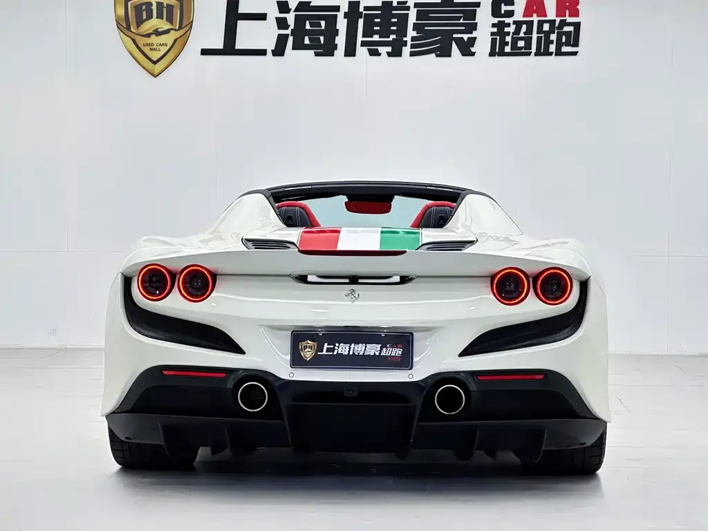 Ferrari F8 — фото 6