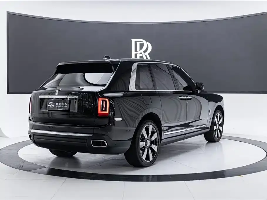 Rolls-Royce Cullinan — фото 2