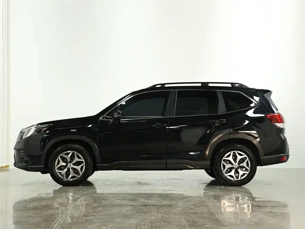 Subaru Forester — фото 10